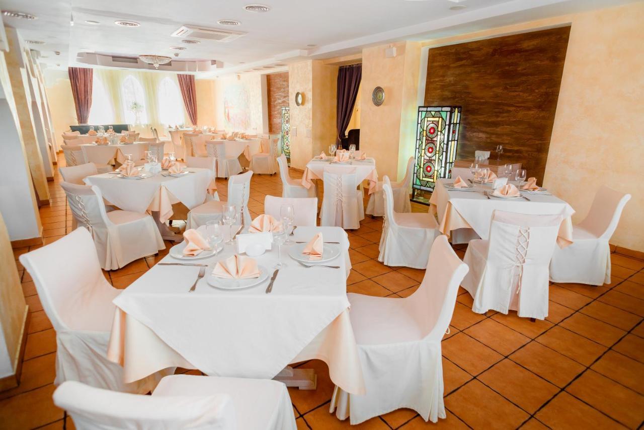Premier Hotel Shafran Sumy Zewnętrze zdjęcie