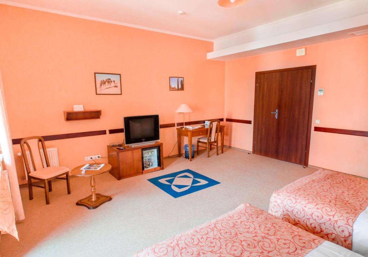 Premier Hotel Shafran Sumy Zewnętrze zdjęcie