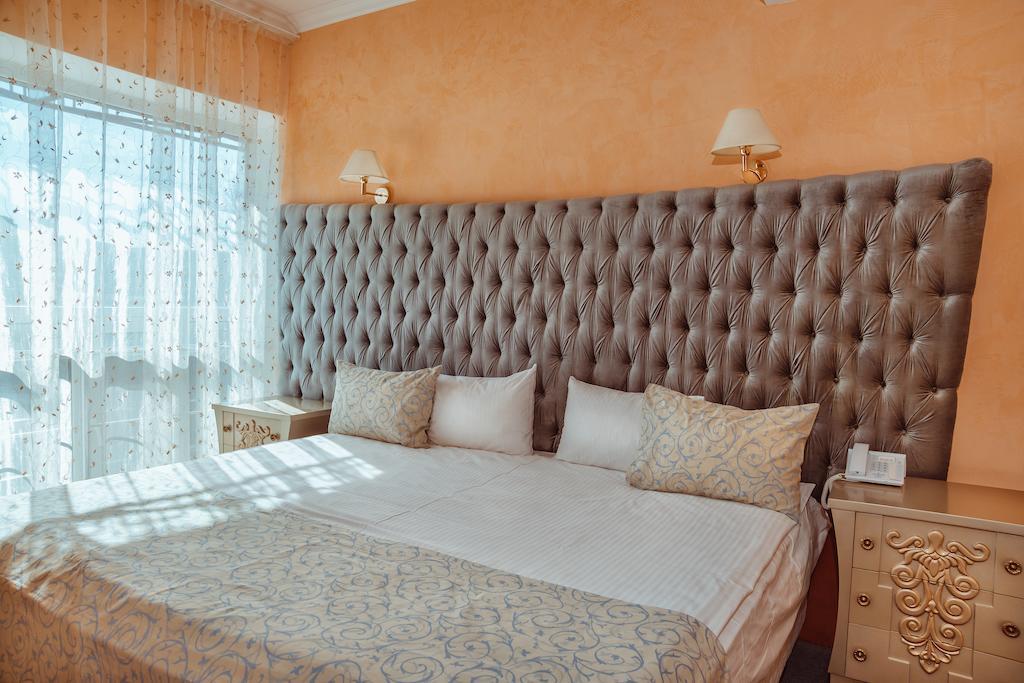 Premier Hotel Shafran Sumy Pokój zdjęcie