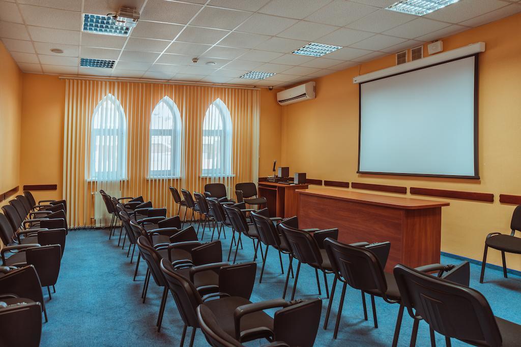 Premier Hotel Shafran Sumy Zewnętrze zdjęcie