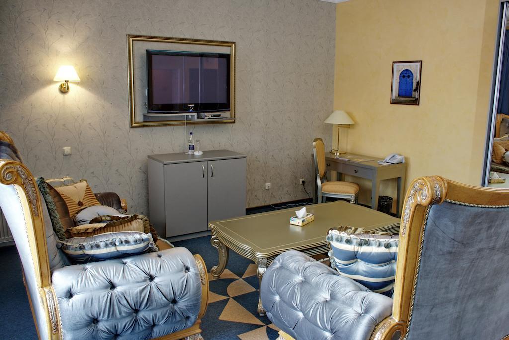 Premier Hotel Shafran Sumy Pokój zdjęcie