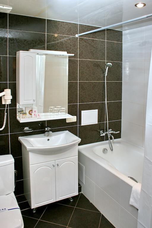 Premier Hotel Shafran Sumy Zewnętrze zdjęcie