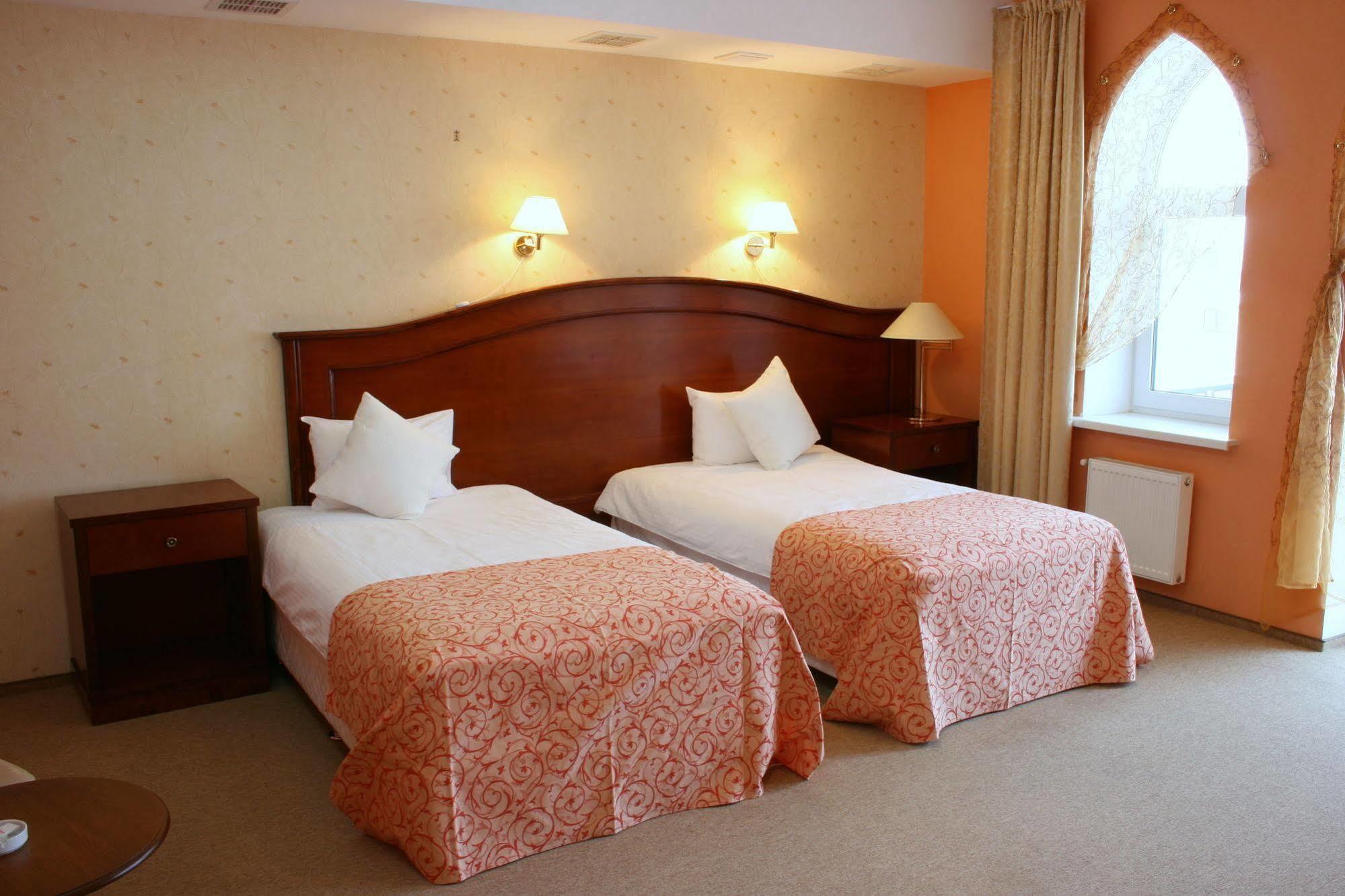Premier Hotel Shafran Sumy Zewnętrze zdjęcie