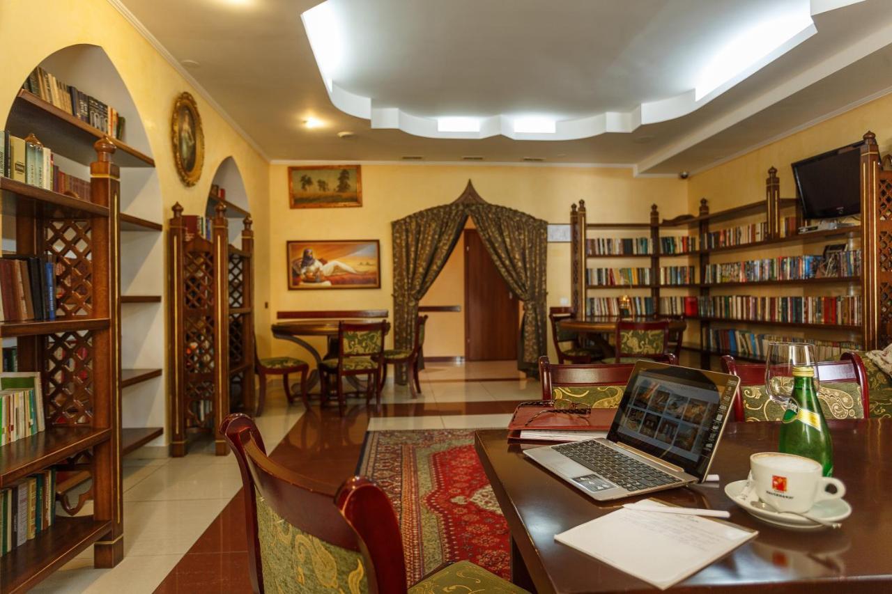 Premier Hotel Shafran Sumy Zewnętrze zdjęcie